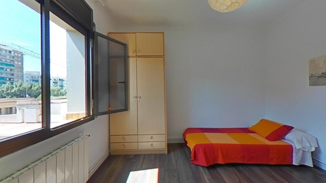 Near Clot & Sagrada Familia Apartment Барселона Екстериор снимка