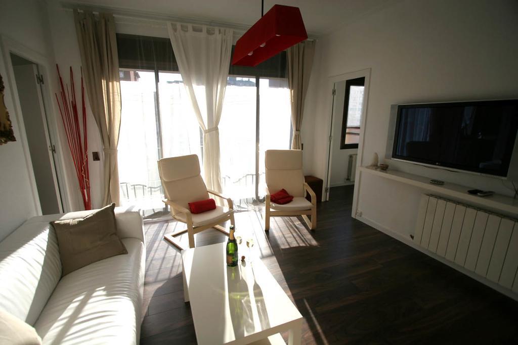 Near Clot & Sagrada Familia Apartment Барселона Екстериор снимка